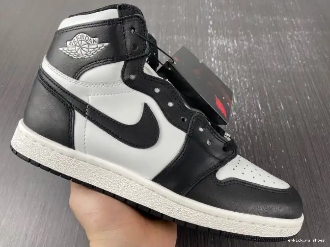 Cheap White Jordan BQ4422-001 85 1 (2023) Black Retro High 0602